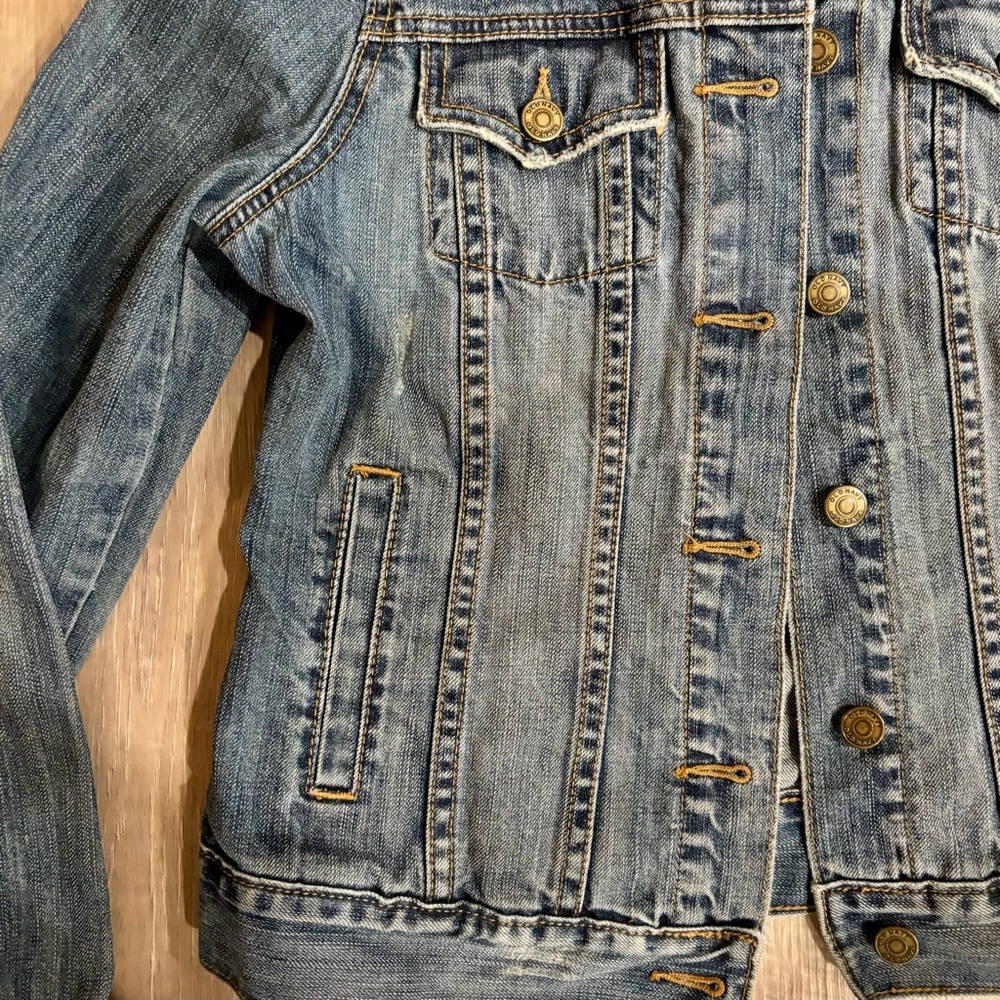 Old Navy Y2K Denim Trucker Jacket Women’s S Blue Button Front Classic Jean Coat - Picture 5 of 10